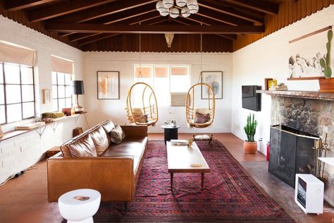 House Tour: A Rustic, Modern Hacienda in Joshua Tree | Apartment Therapy | Orbit Chandelier by Schoolhouse Electric Casita House, Desert Living Room, Tree House Interior, Style Californien, Modern Hacienda, Joshua Tree House, House Night, The Joshua Tree, Desert Decor