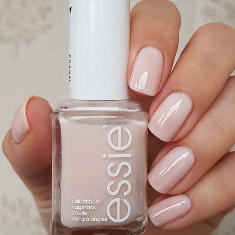 Essie Limo Scene Nail Polish, Essie Neutral Colors, Essie Limo Scene, Essie Nails, Essie Nail Polish Colors, Essie Colors, Neutral Nail Polish, Sheer Nails, Spring Nail Polish