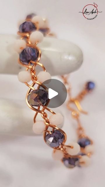 Lan Anh Handmade | Making sweet, lovely twisted bracelets | wire and beads Jewelry  #shortsvideo #diy #handmade | Instagram Wire Bracelet Ideas, Crochet Wire Jewelry, Wire Bracelets Diy, Wire Bracelet Tutorial, Crochet Bracelet Pattern, Wire Crochet Jewelry, Bracelet Crochet, Wire Wrapped Jewelry Diy, Bead Weaving Tutorials