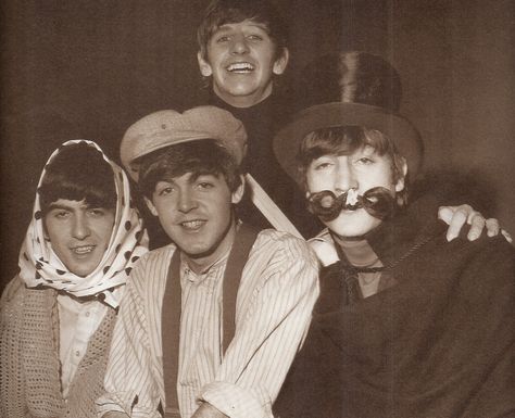 Beatles Funny, Beatles Rare, The Beatles 1, Beatles Vinyl, Travelling Wilburys, Personajes Studio Ghibli, Beatles George, Beatles Photos, Beatles Pictures