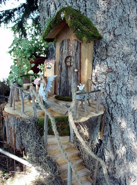 Fairy Garden Design Ideas, Magical Trees, Tre Kunst, Gnome Village, Faerie Garden, Fairy Tree Houses, Jardim Diy, Garden Houses, Magic Fairy