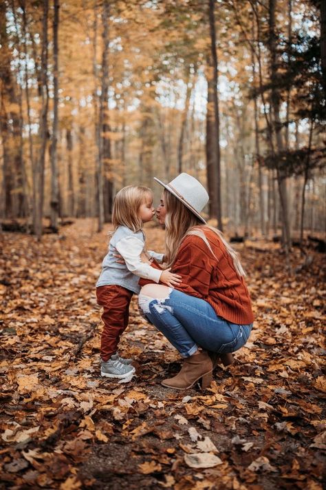 Fall Mom Daughter Pictures, Fall Mommy And Son Pictures, Mom And Daughter Fall Photoshoot Outfits, Fall Family Photos Mom And Son, Fall Photoshoot Mommy And Me, Mom Daughter Fall Photoshoot, Fall Mother Son Photoshoot Outfits, Family Of 3 Fall Photo Ideas, Fall Photos Mom And Son