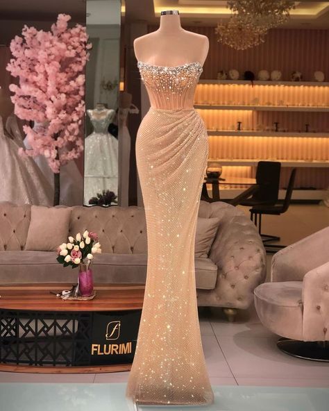 Abi Ball, Dayana Mendoza, Wedding Guest Dress Trends, Matric Dance, Bride Dress Simple, Gorgeous Prom Dresses, Soiree Dress, Classy Prom Dresses, Fashion Drawing Dresses