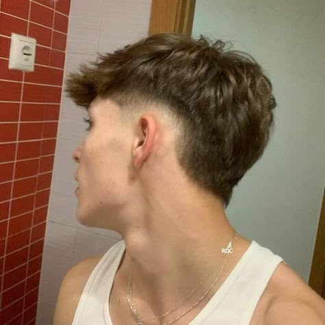 Mens Haircuts Thick Hair, Hair Types Men, Haircut Selfie, Photo Hijab, Mohawk Hairstyles Men, Mens Haircuts Short Hair, Men Haircut Curly Hair, Mullet Haircut, Mens Hairstyles Thick Hair