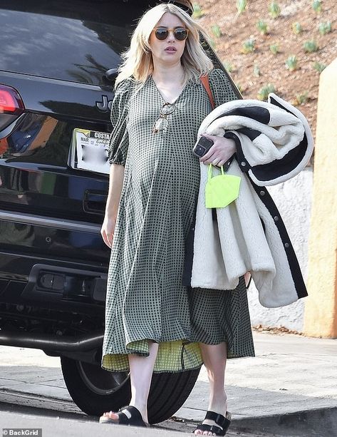 Indian Maternity Wear, Indian Maternity, Emma Roberts Style, Cute Pregnancy Pictures, Pregnancy Belly Photos, Garrett Hedlund, Belly Photos, Famous Outfits, Pajama Fashion