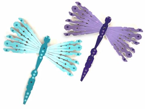 Our lovely, and rather simple, Clothespin Dragonfly Craft would be a great summer decoration hanging in a kid's or teen's room. Clothespin Dragonfly, Dragonfly Craft, Clothespin Diy Crafts, Clothespins Diy, Clothespin Art, Truck Crafts, Dragon Fly Craft, Clothespin Crafts, Dragon Flys