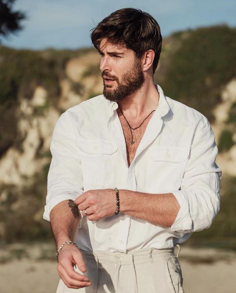 Nick Bateman Aesthetic, Murray Bartlett, Melissa Molinaro, Broken Iphone Screen, Broken Iphone, Greek Royal Family, Cartoons Dp, Nick Bateman, Handsome Arab Men