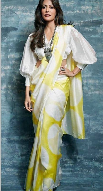 Deginer Dress, Saree Farewell, Saree Jacket Designs, Blouse Works, Saree Wearing Styles, Saree Bollywood, Saree Draping Styles, Blouse Design Images, Fashionable Saree Blouse Designs