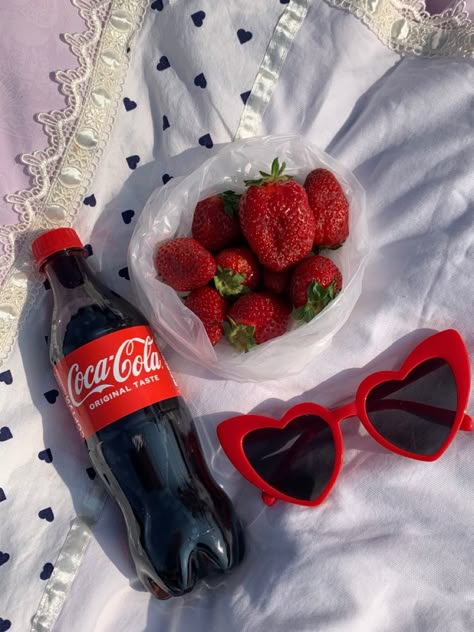 Heart Shaped Sunglasses Lana Del Rey, Lana Del Rey Aesthetic Birthday, Lana Del Rey Bachelorette, Lana Del Rey Wedding Theme, Lana Del Rey Party Aesthetic, Lana Birthday Party, Lana Themed Party, Lana Del Rey Theme Party, Lana Del Rey Birthday Theme