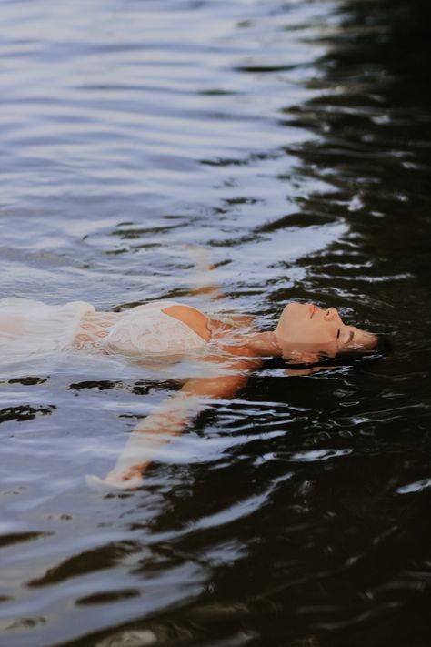 River Shoot, River Photoshoot, Lake Portrait, Summer White Dress, Morning Water, Fairytale Photoshoot, Water Photos, River Pictures, Water Frame