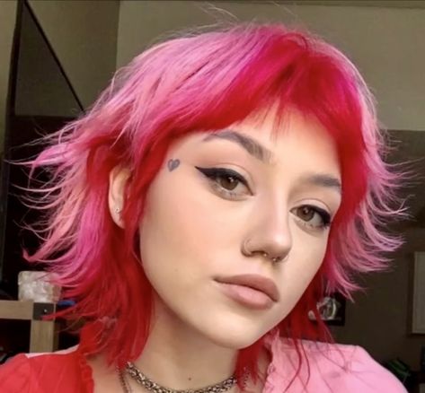 Red Pink Hair, Magenta Hair, Dyed Hair Inspiration, Pretty Hair Color, Alternative Hair, Dye My Hair, Hair Dye Colors, Hair Inspiration Color, Beautiful Long Hair