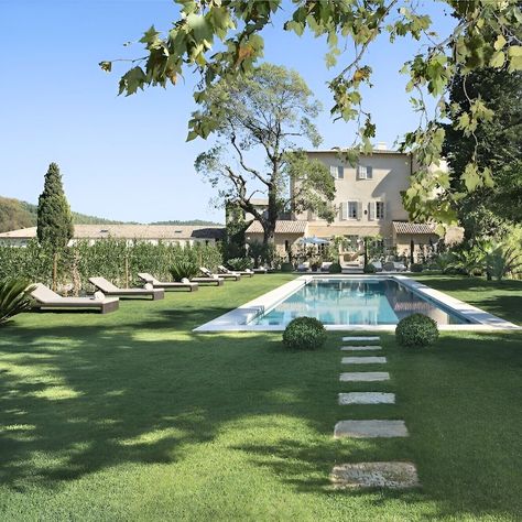 Villa South Of France, Vineyard Vacation, Villa France, Villas In Italy, Big Bedrooms, Slice Of Heaven, The South Of France, South Of France, The South