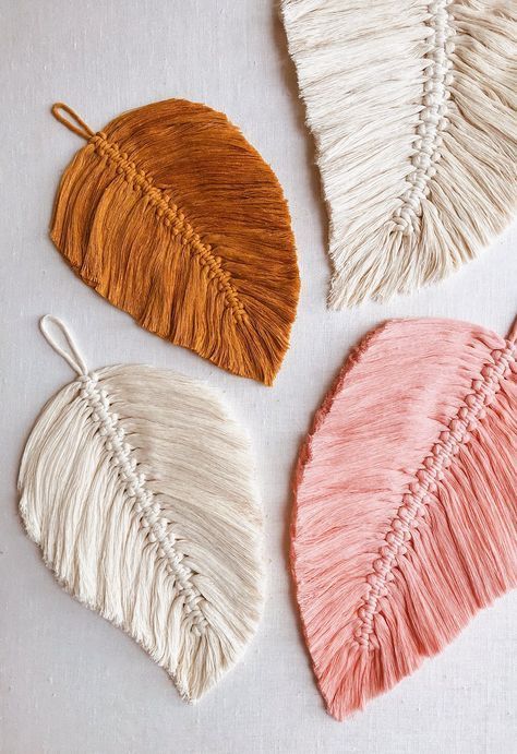 DIY Macrame Feathers | #diy #homedecor #design #opulentmemory Leave Macrame, How To Make Macrame Leaves, Macrame Feather Template, Macrame Brush, Fun Crafts For Teens, Macrame Leaves, Feather Cut, Diy Feather, Hantverk Diy