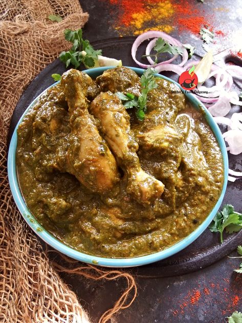 Palak Chicken | Saag Murgh | Saag wala Murgh | Chicken Saagwala | Chicken in Spinach Gravy Chicken Saagwala, Chicken Saag Recipe, Saag Chicken, Chicken Saag, Palak Chicken, Saag Recipe, Chicken With Spinach, Bengali Recipes, Punjabi Cuisine