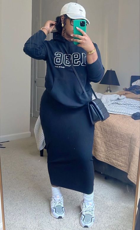 Classy Leisure Outfits, Guest To Graduation Outfit, Causal Everyday Outfits, All Black Outfits For Women Spring, Slim Fit Skirt Outfit, Skirt Winter Outfits Blackgirl, Work Function Outfit Classy, Casual Glam Outfit Winter, Dressing More Feminine Casual