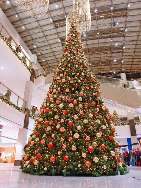 Christmas tree. Giant Christmas tree in shopping mall , #Aff, #tree, #Christmas, #Giant, #mall, #shopping #ad Giant Christmas Tree, Mall Christmas, Led Christmas Tree Lights, Traditional Colonial, Colonial Christmas, Gift Drawing, Christmas Crafts For Gifts, Funny Christmas Cards, Christmas Tree With Gifts