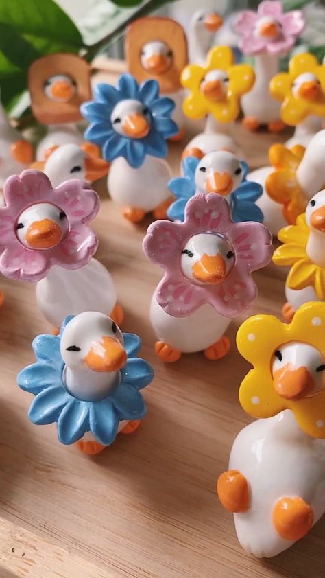 Diy Air Dry Clay, Sculpture Art Clay, ดินปั้น Polymer Clay, Air Dry Clay Projects, Tanah Liat, Clay Diy Projects, Clay Crafts Air Dry, Creation Deco, Polymer Clay Animals