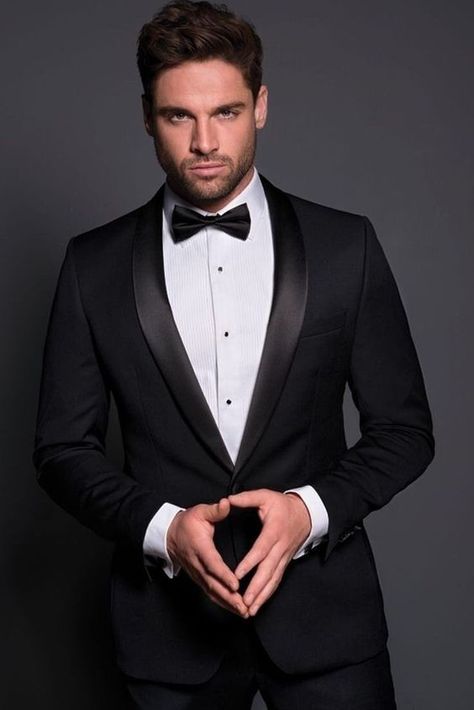 2 Piece Tuxedo Man Tuxedo, Prom Tux, Mens Formalwear, Suits Groom, Classic Tuxedo, Costume Noir, Dress Men, Suits Men, Mens Formal Wear