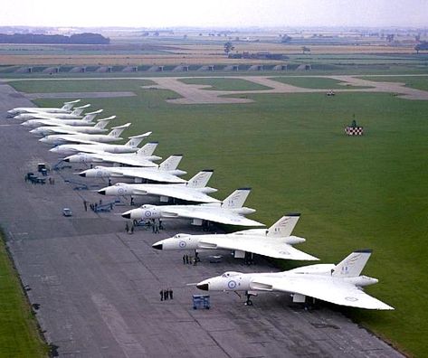 Six Avro Vulcan B.2 aircraft of No 617 squadron and six Ha… | Flickr Vickers Valiant, Handley Page Victor, Avro Vulcan, Jet Age, Air Fighter, British Aircraft, Aircraft Photos, Military Jets, Jet Aircraft