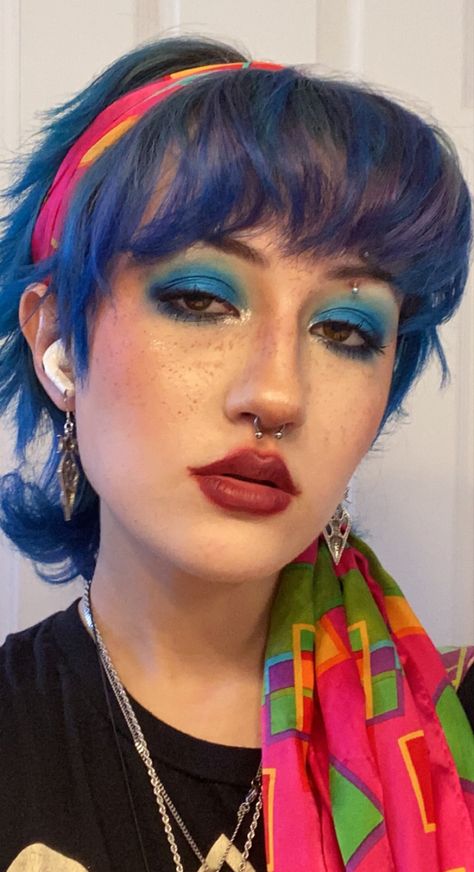 makeup inspo i spiration insoired 2000s 90s blue eyeshadow eye lipstick Blue And Red Eye Makeup, Blue Eye Makeup 90s, Blue And Red Eyeshadow Looks, Colorful 90s Makeup, Colorful Grunge Makeup, Maximalism Makeup, Matte Blue Eyeshadow, 80s Blue Eyeshadow, Blue Eyeshadow 80s