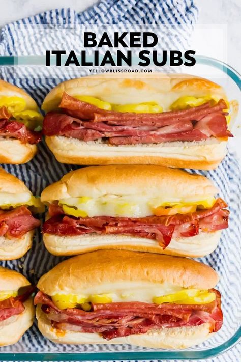 Italian Sub Sandwich, Italian Subs, Italian Rolls, Resep Sandwich, Baked Sandwiches, Sub Sandwich, Best Sandwich Recipes, Italian Sub, Banana Peppers