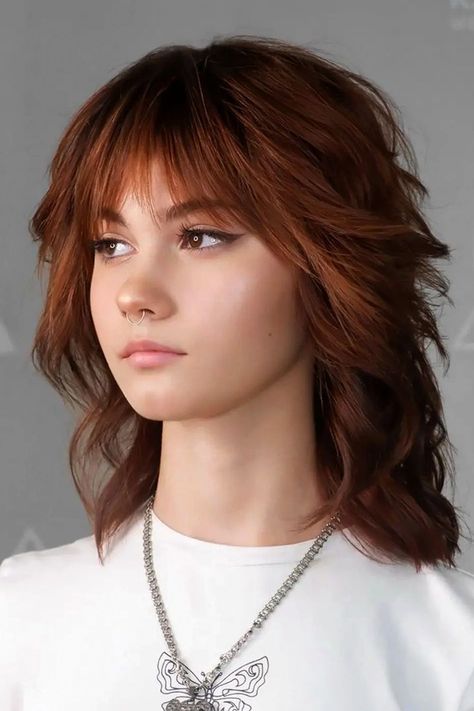 Ways You Can Rock Your Look With The Bottleneck Bangs ★ Choppy Bangs Long Androgynous Haircut, Mullet Grunge, 90s Grunge Haircut, Grunge Bangs, Medium Hair Bangs, Fox Haircut, Bottleneck Bangs, Calico Hair, Shag Haircuts For Women