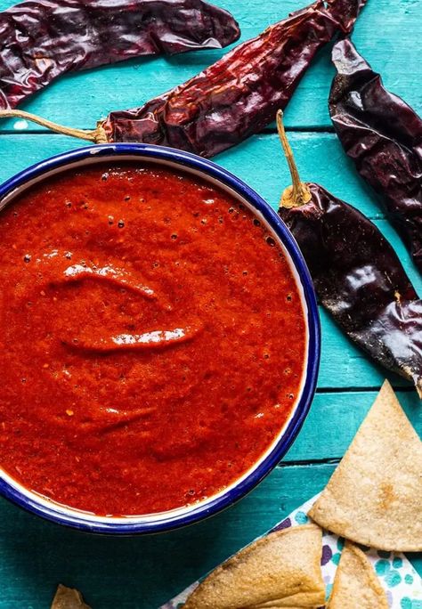 Guajillo Salsa, Mexican Sauce Recipes, Mexican Bbq, Mexican Sauces, Guajillo Sauce, Hatch Chiles, Mexican Menu, Pork Adobo, Mexican Sauce