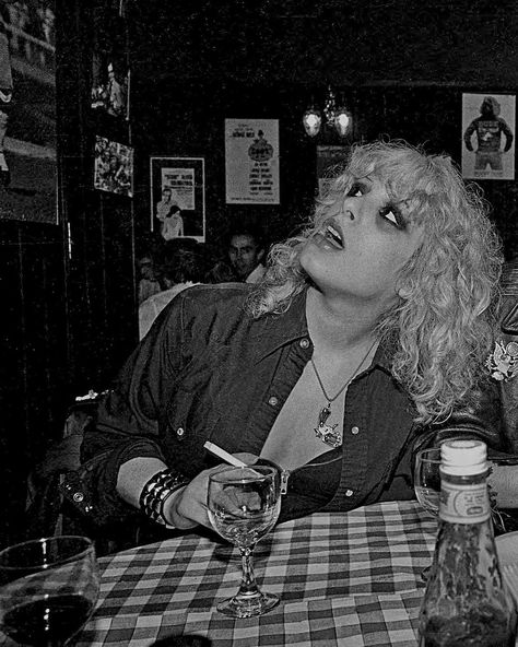 Sid Vicious Nancy, Nancy Spungen, Sid And Nancy, 70s Punk, British Punk, House In London, Punk Looks, Sid Vicious, Girl Trends