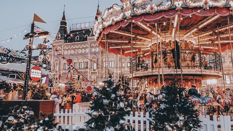 Christmas Aesthetic Landscape Format, Christmas Wallpapers Aesthetic Laptop, Macbook Wallpaper Christmas Aesthetic Hd, Hd Christmas Wallpaper Desktop, Christmas Aesthetic Laptop Wallpaper, Christmas Wallpaper Laptop Hd, Christmas Pc Wallpaper, Christmas Wallpaper Hd Desktop, Christmas Wallpaper Laptop