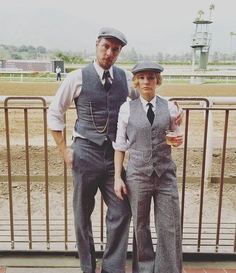 Peaky Blinders Women, Peaky Blinders Fashion, Costume Peaky Blinders, Peaky Blinders Merchandise, Peaky Blinders Costume, Detective Costume, Gatsby Outfit, Kristen Bell And Dax, 1920s Mens Fashion