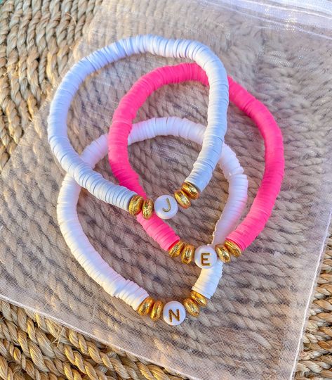 Polymer Bracelets, Make Clay Beads, Letter Bead Bracelets, Clay Bracelets, Diy Friendship Bracelets Tutorial, Homemade Bracelets, Preppy Bracelets, Bracelet Inspiration, Crystal Bead Jewelry