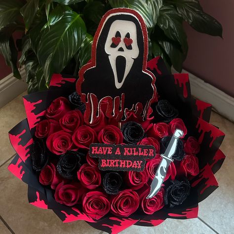 I think I “killed” this @lalasbouquets design recreation 🤭❤️ Dm to order yours with @bouquetsbykarla ! • • • #ghostface #scream #halloween #spookybouquet Scream Halloween, Ghostface Scream, Ghost Faces, Scream, Bouquets, Halloween, Birthday, Flowers, Design