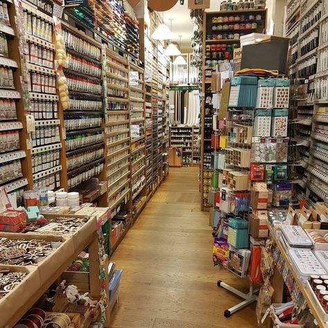 The 5 best shops for art materials, paper and prints in London | The 500 Hidden Secrets Choosing Keeping London, Best Shops In London, Londoncore Aesthetic, Shopping In London Aesthetic, Coffee Bookstore, Art Stores, European Spring, London Shops, Shops In London