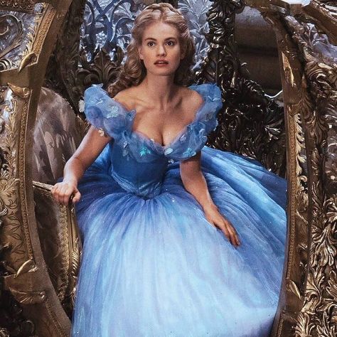 Cinderella Aesthetic, Cinderella Movie, Cinderella 2015, Prințese Disney, Cinderella Dresses, Lily James, Disney Princess Art, Princess Aesthetic, Princess Art