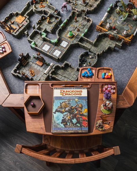 Feeling nostalgic? ⚔💥 Comment below your favorite edition of #dnd 👇 Terrain from @stefanpokornyzaltar @dwarvenforgeofficial D&d Table, Foam Board Crafts, Dnd Board, Dnd Room, Dnd Table, Dnd Terrain, Nerd Cave, Diy Construction, Dnd World Map