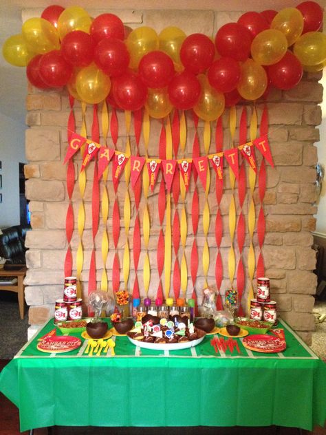 Kansas City Chiefs birthday party 49ers Birthday Party, 49ers Birthday, Superbowl Outfits, Party City Decorations, Superbowl Party Decorations, City Images, Bowl Party Food, 41st Birthday, City Decor