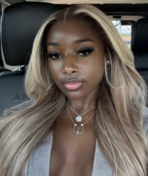 Wig Colours For Dark Skin, Dark Blonde On Black Women, Dark Skin Girl With Blonde Hair, Dark Blonde Braids Black Women, Honey Blonde Hair With Blonde Highlights, Ash Blonde Hair On Dark Skin, Ash Blonde Side Part Black Women, Dark Skin Blonde Wig, Bombshell Blonde Hair