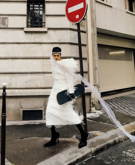 Vogue China ‘Runaway bride’ October 2023 issue. City Fashion Photography, City Shoot, Bridal Editorial, Vogue Editorial, Runaway Bride, Vogue China, Photo Projects, Creative Direction, City Style