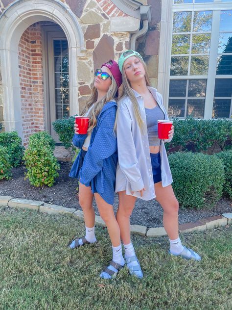 Frat Boys Halloween Costume, Frat Outfits, Football Season Outfits, Fun Halloween Outfits, Frat Boys, Spirit Week Outfits, Cute Group Halloween Costumes, Boy Halloween, Best Friend Halloween Costumes