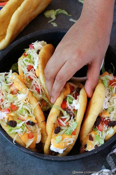 Homemade Chalupa, Chalupa Recipe, Mexikansk Mat, Thanksgiving Menu Ideas, Copykat Recipes, Mexican Food Recipes Easy, Thanksgiving Menu, Cat Recipes, Mexican Food Recipes Authentic