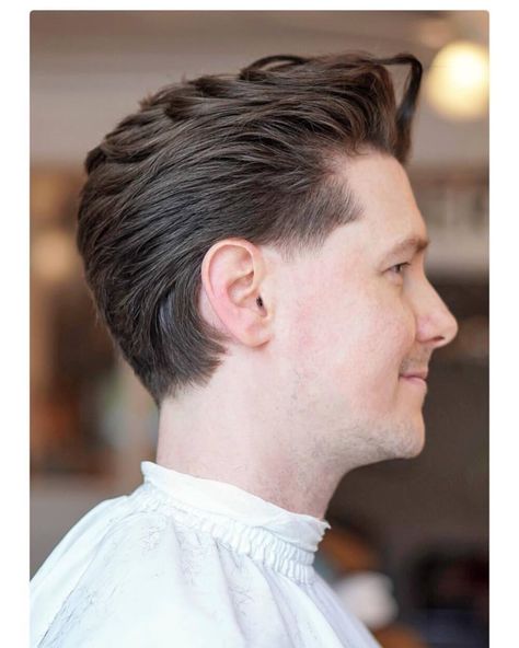 A clean brushed back and natural hairstyle Mens Hair Brush, Men With Thick Hair, Mens Medium Length Hairstyles, Mens Haircuts Medium, Poofy Hair, Mens Hairstyles With Beard, Wavy Hair Men, Faded Hair, Men Haircut Styles