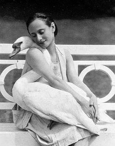 Ballet Russe, Anna Pavlova, Vintage Ballet, Tour Around The World, Vintage Blog, Foto Vintage, Swan Lake, Foto Inspiration, Pavlova