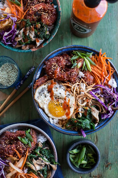 Korean Style Fried Shrimp Rice Bowls with Kimchi + Crunchy Noodles | halfbakedharvest.com @hbharvest Fried Shrimp Rice, Crunchy Noodles, Koreansk Mad, Rice Bowls Healthy, Shrimp Rice, Healthy Rice, Shrimp And Rice, Idee Pasto, Half Baked