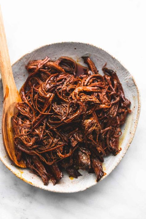 Set it and forget it slow cooker honey bbq beef brisket slathered in sweet and rich bbq sauce is so juicy and tender it will melt in your mouth. Beef Brisket Slow Cooker, Bbq Beef Brisket, Slow Cooker Brisket, Night Dinner Recipes, Beef Brisket Recipes, Pulled Beef, Bbq Brisket, Best Crockpot Recipes, Slow Cooker Bbq