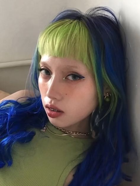 Short Blue Green Hair, Green Roots Hair, Green Pixie Cut, Green And Blue Hair, Blue And Green Hair, Purple And Green Hair, Blue And Pink Hair, Amber Hair, Blue Green Hair