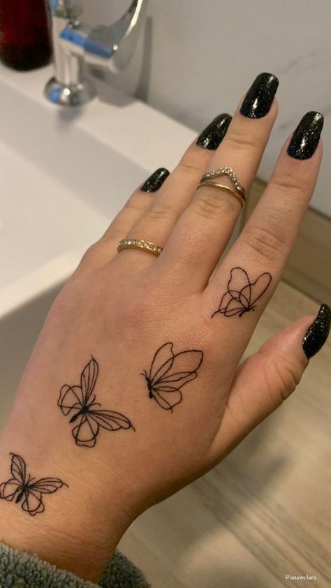 Tattoo Lily, Tato Dengan Makna, Pola Tato, Tato Jari, Tato Henna, Hand And Finger Tattoos, Finger Tattoo Designs, Pretty Hand Tattoos, Tattoos Geometric