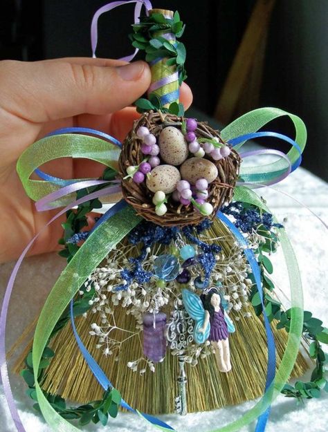 lithia besom Besom Decoration, Spring Equinox Altar, Ostara Decorations, Wiccan Crafts, Oscars After Party, Pagan Crafts, Vernal Equinox, Revealing Dress, Adornos Halloween