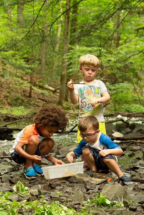 Young children learn naturally when allowed to explore and discover, manipulate and practice newly acquired skills through play. Play is not trivial, it's children's tool for growth. Read this short piece by Dr Stella Louis and Dr Sacha Powell for some insights from the founder of the first kindergarten, Friedrich Froebel. Kids Playing Outside Aesthetic, Children Playing Photography, Kids In Nature, Creative Play Ideas, Kids Playing Outside, Kids Playing Sports, Nature Kindergarten, Visuell Identitet, Child Playing