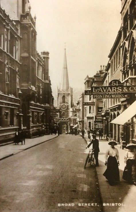 Edwardian Bristol. Bristol Architecture, Edwardian London, Plymouth Barbican, Glasgow Subway, Industrial Artwork, England Photos, Bristol Street, Victorian Street, Edwardian England