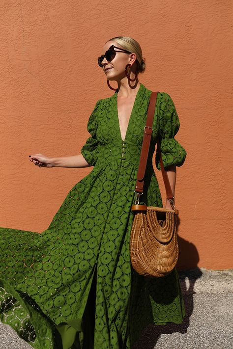 Vacation Style, Resort Style | Green Eyelet Maxi Dress | Larger Wicker Handbag Look Boho Chic, Eyelet Maxi Dress, Mode Hippie, Estilo Hippie, Eyelet Dress, Boho Maxi, Vacation Style, Mode Inspo, Inspired Outfits